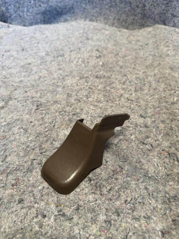 Toyota 4RUNNER Front Left Front Outer Seat Bolt Cover OEM – photo 1