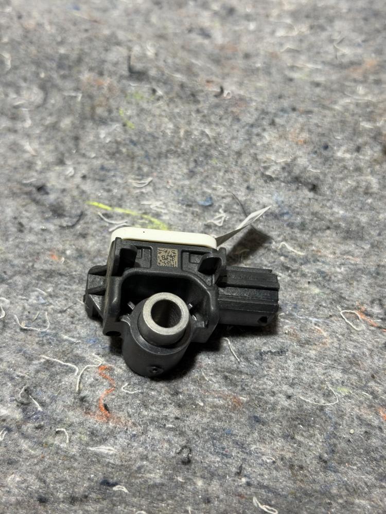 14-21 Infiniti Rear Left Sensor 988303JA0A OEM – photo 2