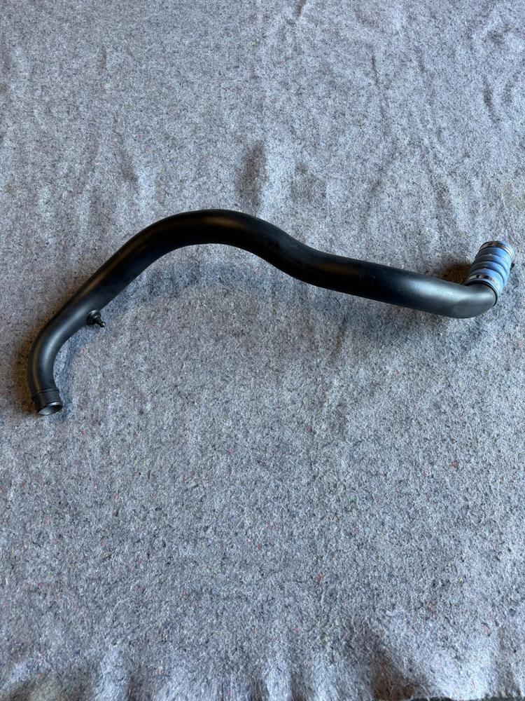 2018-2021 Ford Expedition Engine Intercooler Hose Tube HL34-6F075-AA OEM – photo 2