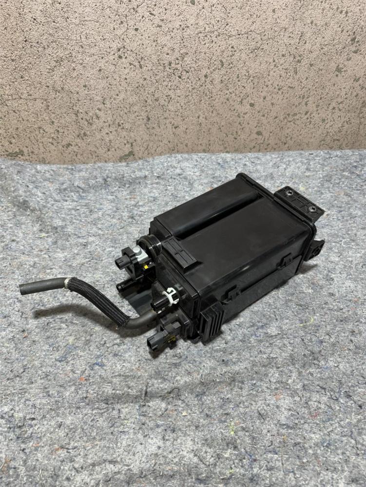 16-20 Infiniti Q50 Q60 Fuel Vapor Evaporator Charcoal Canister Assembly OEM – photo 1